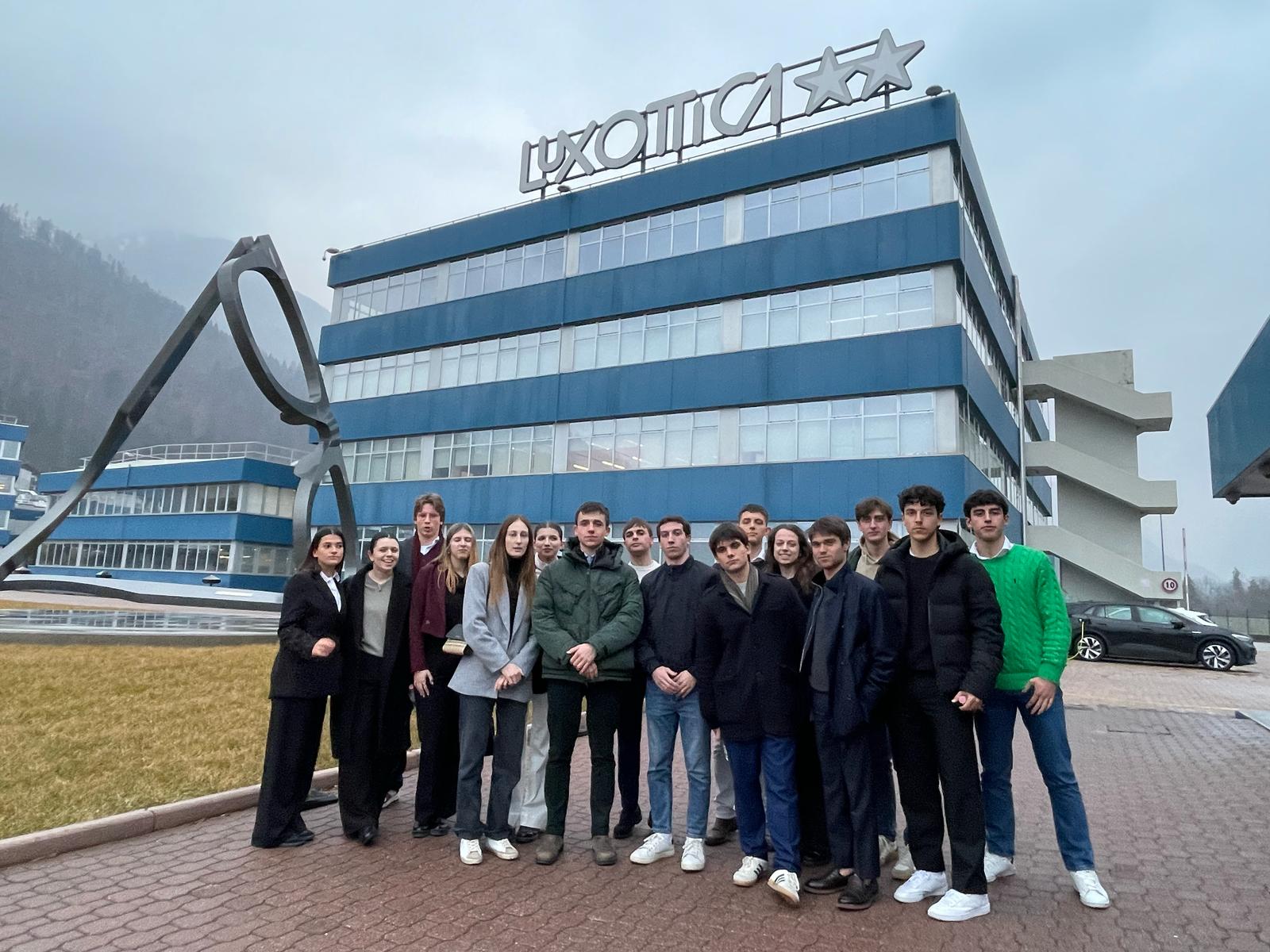 Studenti JEVE in visita alla sede Luxottica